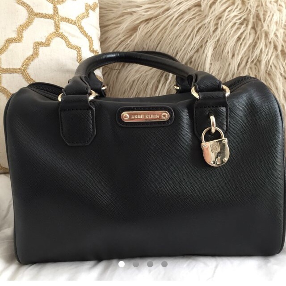 Black and red Anne Klein bag